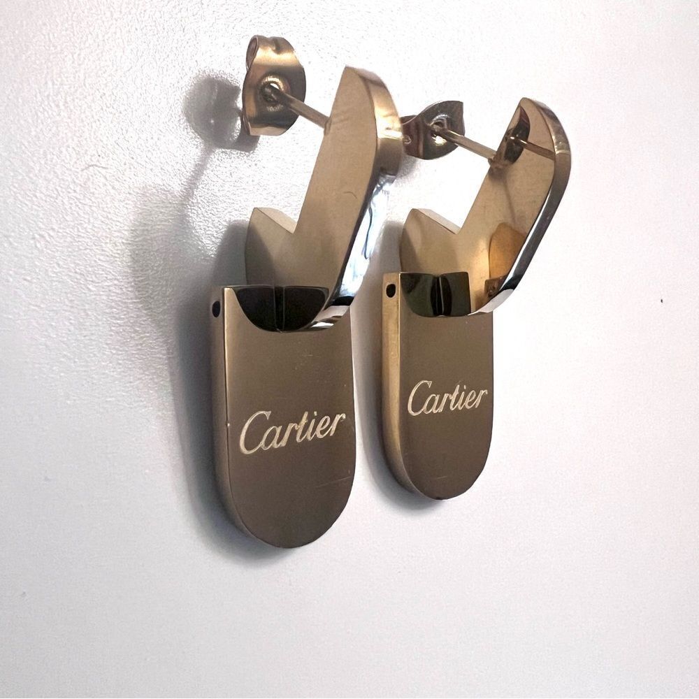 SALE🎁🎄🧸 Repurposed Upcycled Designer (CART*ER) Link earrings - Picture 2 of 7